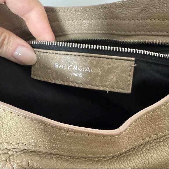 Balenciaga Shoulder/Crossbody Bag - Picture 15 of 16